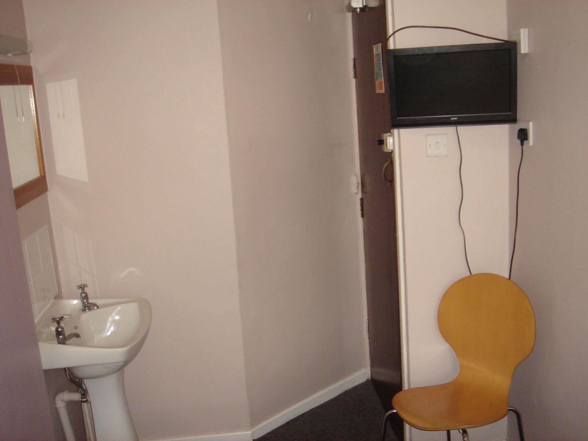 Prince Hotel Smethwick Extérieur photo